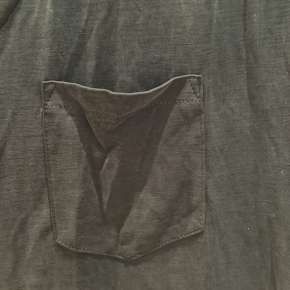 Sketchers vneck tee - Picture 4 of 7